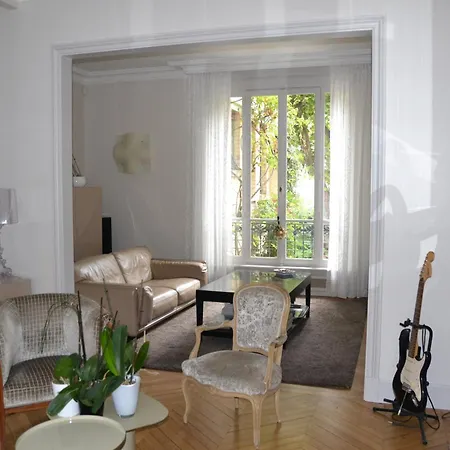 Alloggio in famiglia La D'auteuil, 16 *