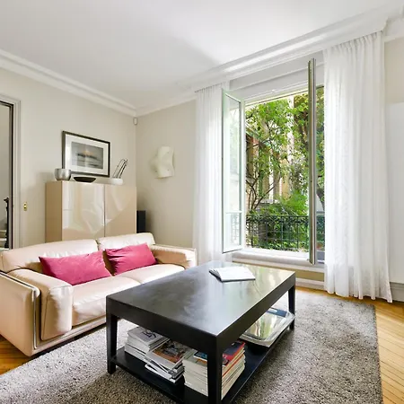 La D'auteuil, 16 * Parigi