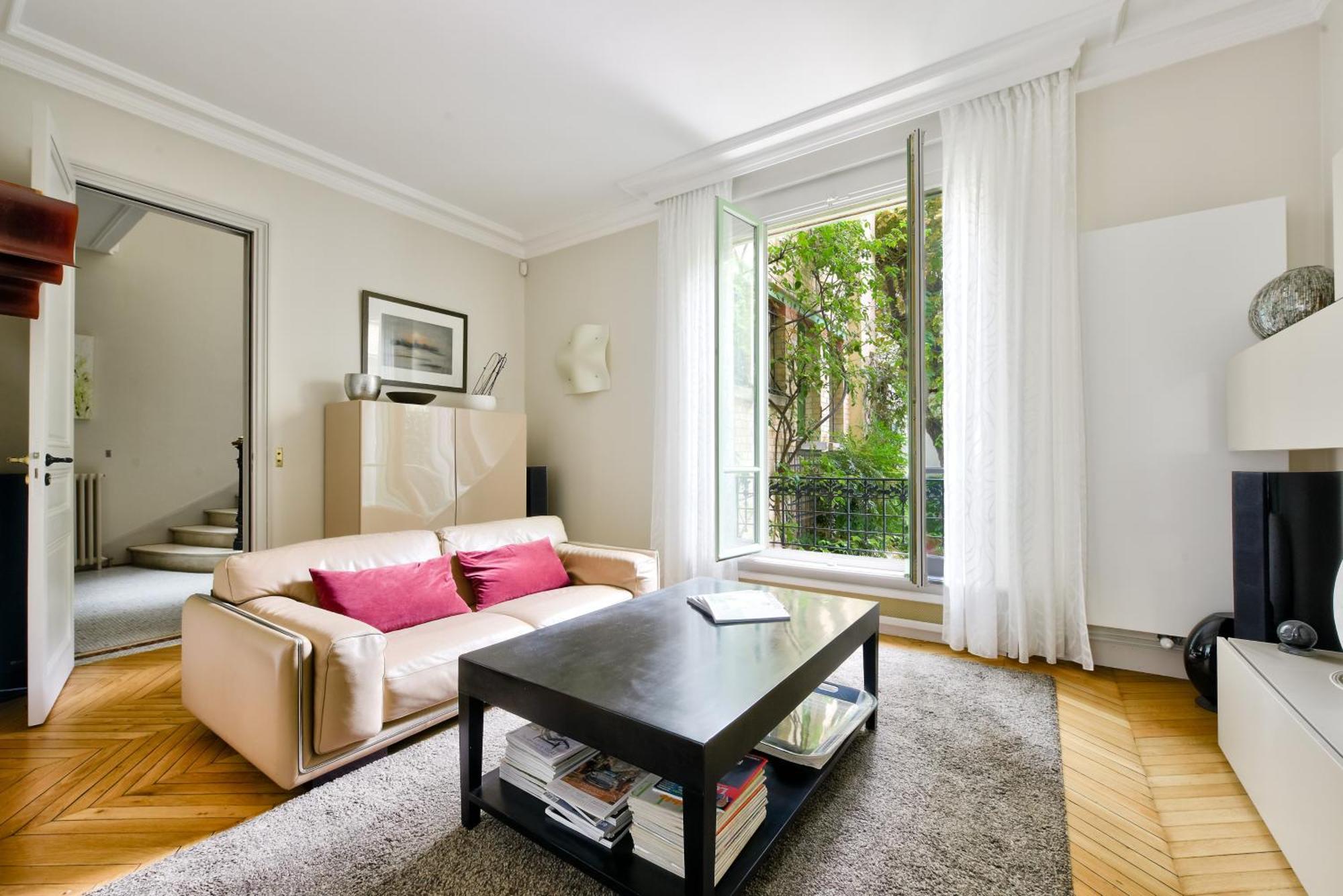 La D'auteuil, 16 * Parigi